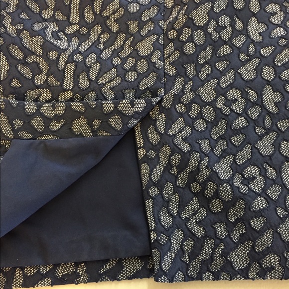 Banana Republic Textured Net Pencil Skirt 4 - Picture 5 of 6